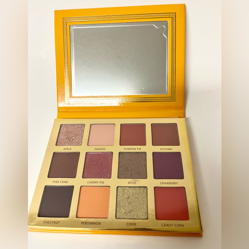 Ace Beaute eyeshadow palette